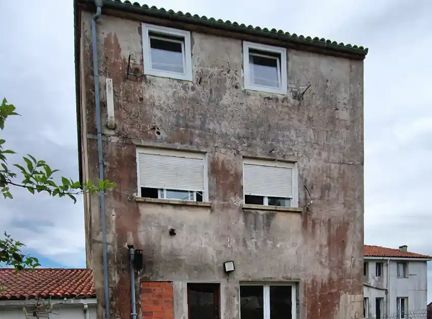 restauracion fachadas rianxo antes